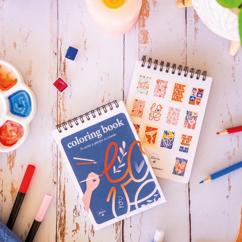 Petit carnet de coloriage détente et loisirs thème amour