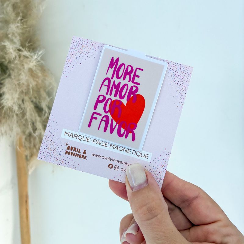 Marque-page magnétique More Amor Por Favor tenu à la main avec son packaging à confettis, papeterie colorée Avril & Novembre